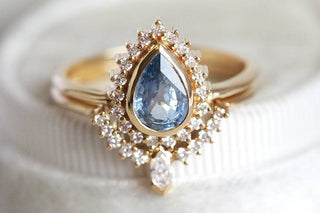 How to Choose the Perfect Teardrop Ring for Your Engagement