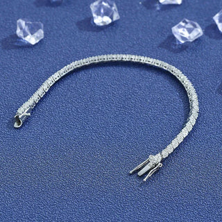 Diamond Waltz Bracelet for women in sterling silver with Moissanite – elegant adjustable waltz bracelet with rhythmic sparkle.