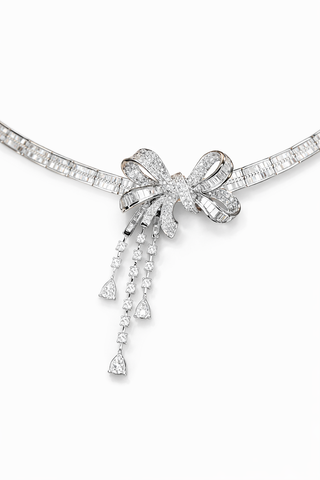 Elan-bow-necklace-close-up
