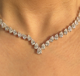 The Éternelle Necklace